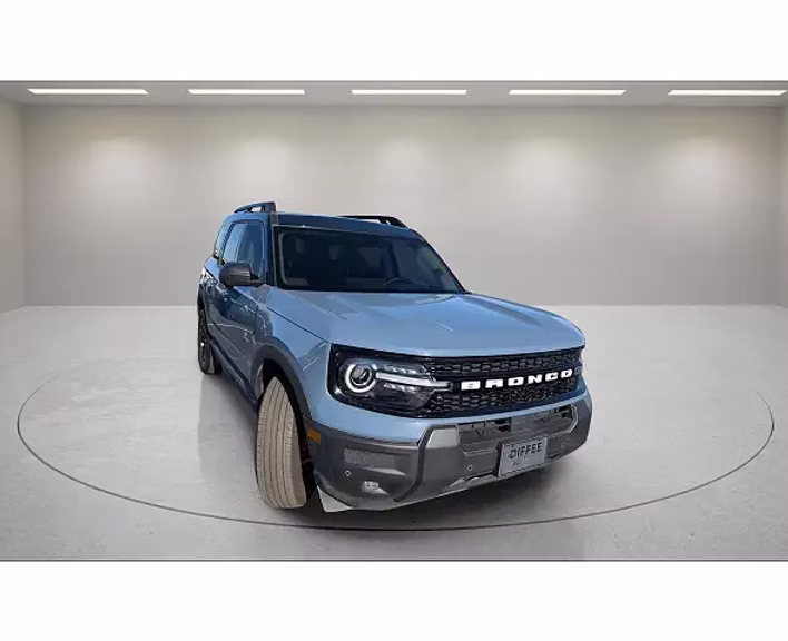 2025 Ford Bronco Sport Outer Banks - Image 2